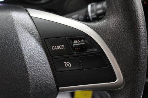 Used 2020 Mitsubishi Outlander ES image 30