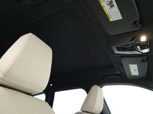 Used 2025 BMW X1 xDrive28i w/ Technology Package image 20