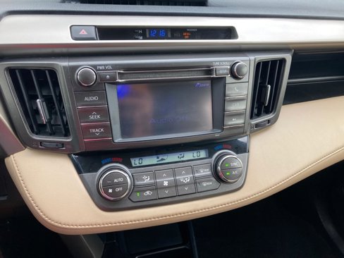 Used 2013 Toyota RAV4 XLE image 10