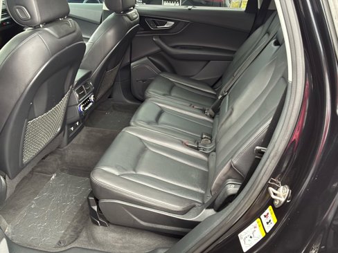 Used 2019 Audi Q7 3.0T Prestige w/ Prestige Package image 17