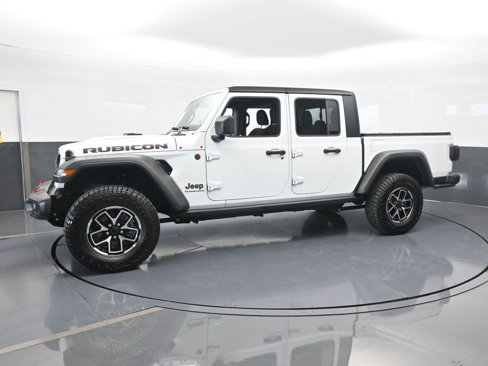 Used 2024 Jeep Gladiator Rubicon image 2