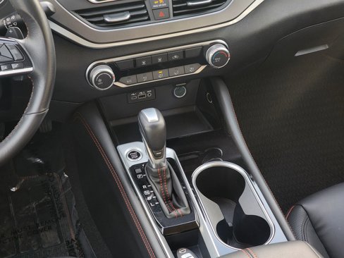 Used 2023 Nissan Altima 2.5 SR image 14