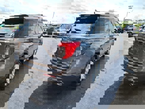Certified 2022 Ford Explorer Limited w/ Equipment Group 301A image 5