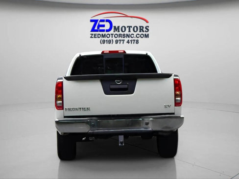 Used 2016 Nissan Frontier SV image 6