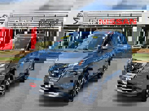 Certified 2022 Nissan Rogue SV w/ SV Premium Package image 2