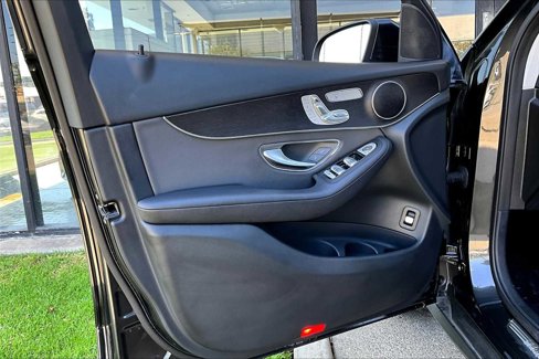 Used 2022 Mercedes-Benz GLC 300 image 21
