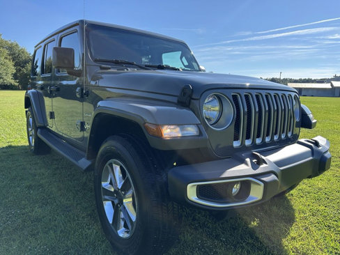 Used 2019 Jeep Wrangler Unlimited Sahara image 3