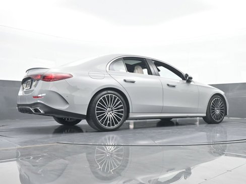 Used 2025 Mercedes-Benz E 350 Sedan image 71