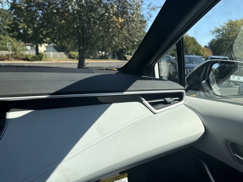 New 2025 Toyota Corolla SE image 18