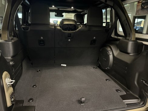 New 2025 Jeep Wrangler Unlimited Rubicon 392 image 28