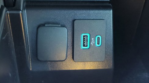 Certified 2024 Ford Explorer ST w/ Equipment Group 401A image 33