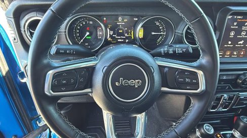 Used 2022 Jeep Wrangler Unlimited Sahara image 18