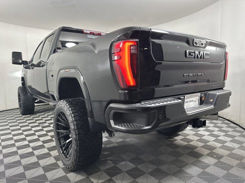 New 2025 GMC Sierra 2500 Denali w/ Denali Reserve Package image 4