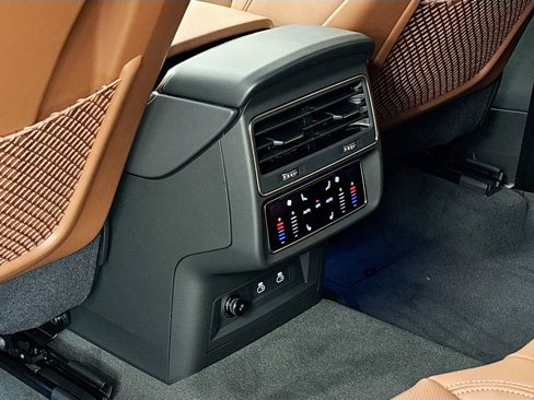 New 2025 Audi Q8 Premium Plus image 17