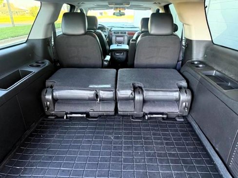 Used 2012 GMC Yukon XL SLT image 7
