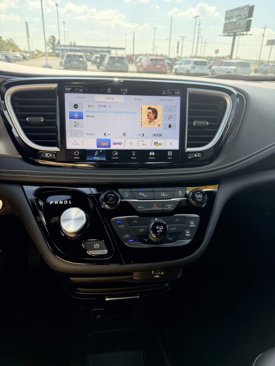 New 2026 Chrysler Pacifica Select image 16