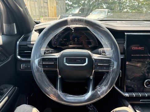 New 2026 GMC Acadia Denali w/ LPO, Floor Liner Package image 20