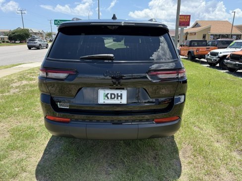 New 2025 Jeep Grand Cherokee L Limited image 6
