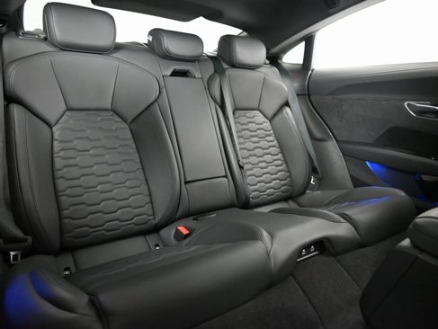 Used 2022 Audi e-tron GT Prestige image 14