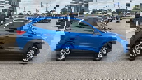 Certified 2020 Ford Escape SE image 2