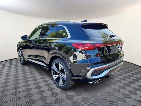 New 2025 Audi SQ5 Prestige image 4