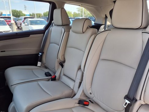 New 2026 Honda Odyssey Touring image 15