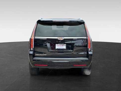 Used 2016 Cadillac Escalade Luxury image 6