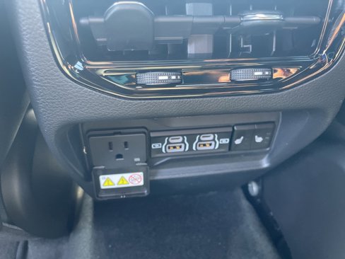 New 2025 Jeep Grand Cherokee Limited 4xe image 32