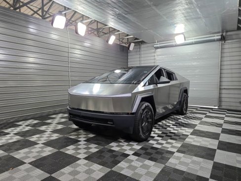 Used 2024 Tesla Cybertruck AWD Crew Cab image 12