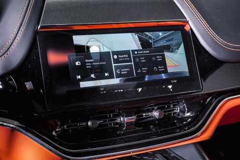 New 2025 Aston Martin DBX 707 image 24