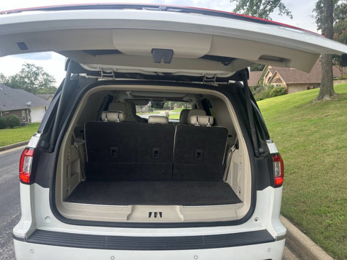 Used 2020 Lincoln Navigator Reserve image 21