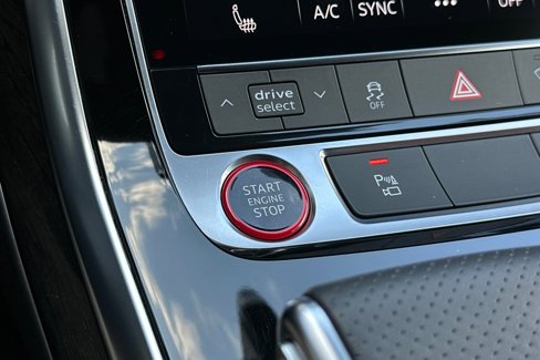 Used 2022 Audi SQ8 Premium Plus w/ Towing Package image 26