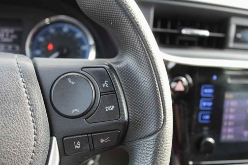 Used 2017 Toyota Corolla LE image 19