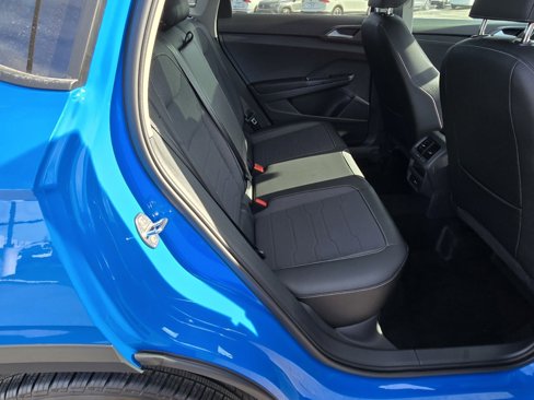 New 2025 Volkswagen Taos SE image 13