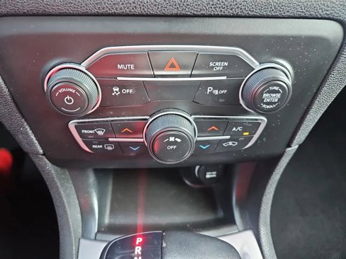 Used 2023 Dodge Charger SXT image 11