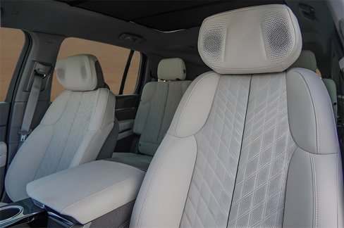 New 2026 Cadillac Escalade IQ Luxury 1 w/ LPO, Floor Liner Package image 10