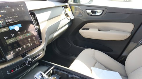 New 2026 Volvo XC60 B5 Plus w/ Climate Package image 26