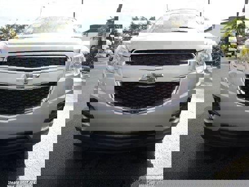 Used 2015 Chevrolet Equinox LT w/ Driver Convenience Package image 4