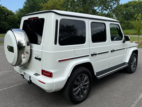 Used 2025 Mercedes-Benz G 550 image 3