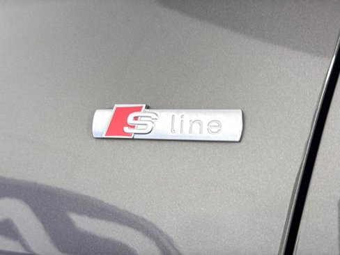 Used 2024 Audi A6 Premium Plus image 10