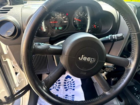 Used 2009 Jeep Wrangler Unlimited X image 13