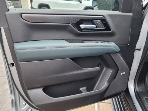 New 2026 GMC Yukon AT4 w/ AT4 Premium Package image 12