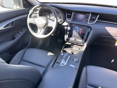 New 2025 INFINITI QX50 Luxe image 32