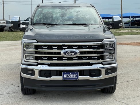 New 2025 Ford F250 Lariat w/ Chrome Package image 2