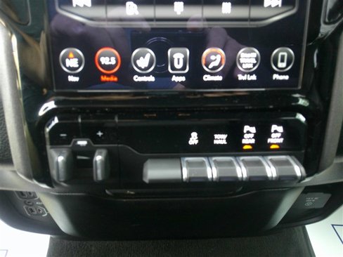 Used 2020 RAM 1500 Big Horn w/ Built-to-serve Edition image 15