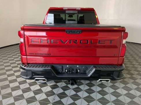 Used 2023 Chevrolet Silverado 1500 LT Trail Boss w/ Convenience Package II image 9