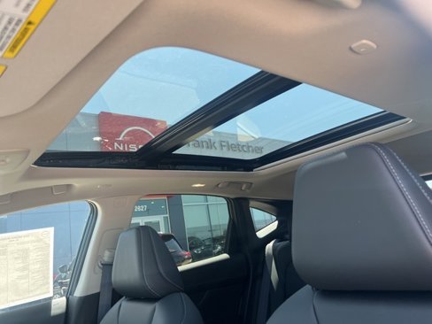 New 2025 Nissan Murano SL image 13