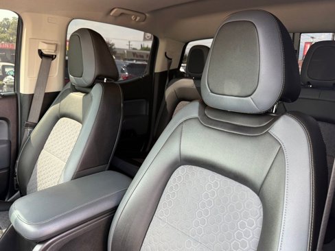 Used 2019 Chevrolet Colorado Z71 image 16