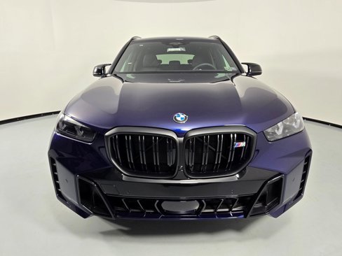 New 2026 BMW X5 M60i image 2