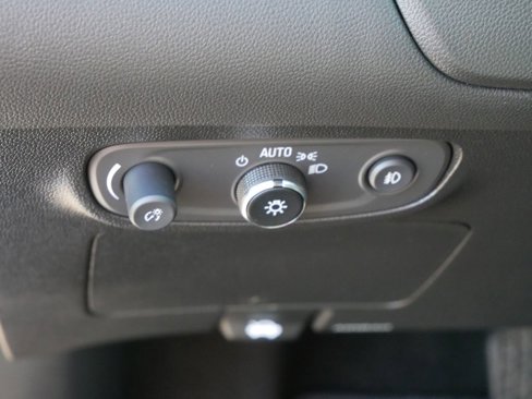 Used 2023 Buick Encore GX Select image 18